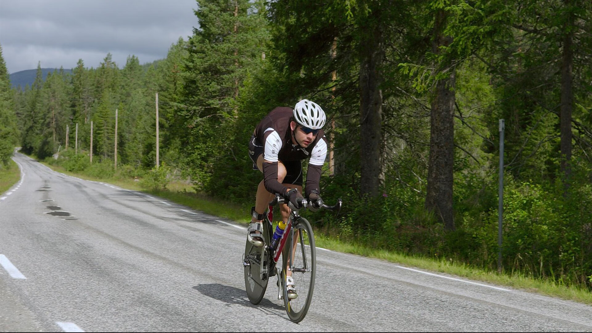 特色野外越野战争游戏,团队合作的极限考验,越野竞技游戏